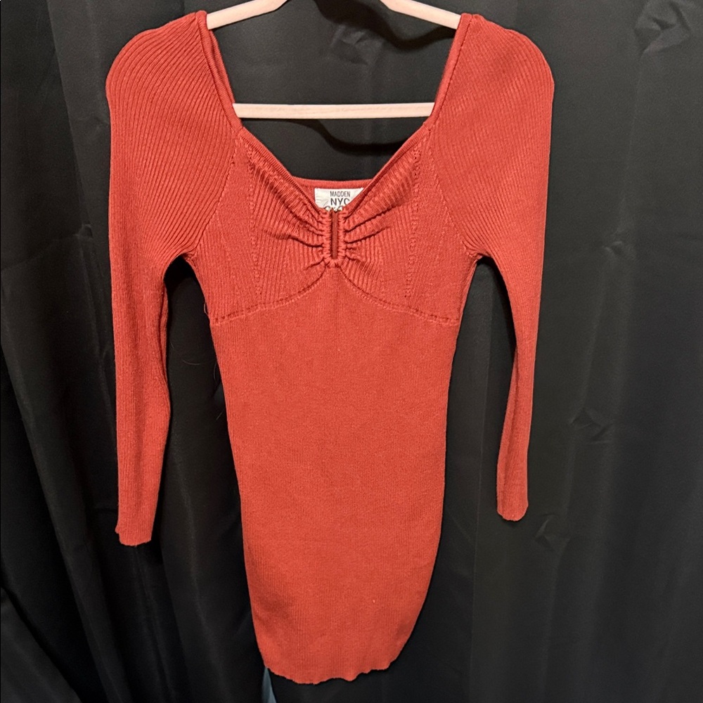 NY&C Ribbed Rust-Orange Long-Sleeve Bodycon Dress
